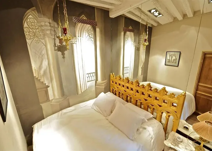 Charming Two Bedroom At Notre - Dame Paříž