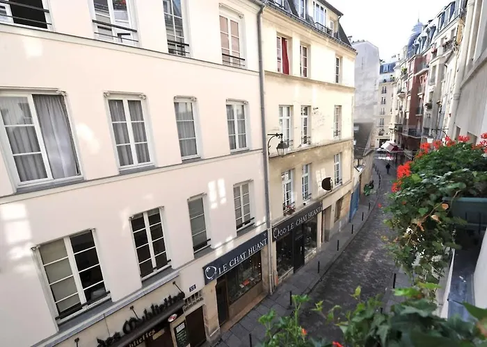 Apartmán Charming Two Bedroom At Notre - Dame *