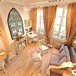 Charming Two Bedroom At Notre - Dame Appartement