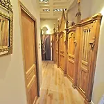 Appartement Charming Two Bedroom At Notre - Dame *