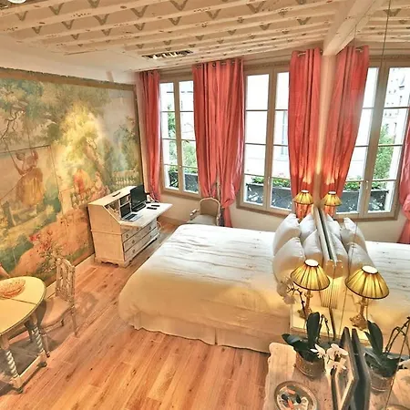 Charming Two Bedroom At Notre - Dame
