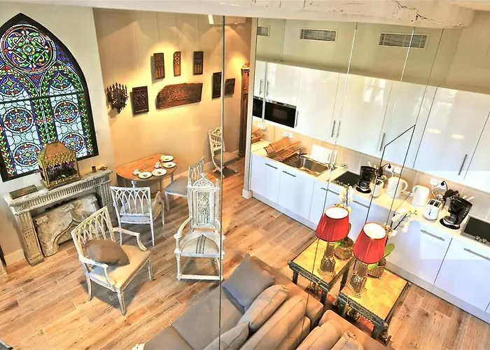 Charming Two Bedroom At Notre - Dame Апартаменты *