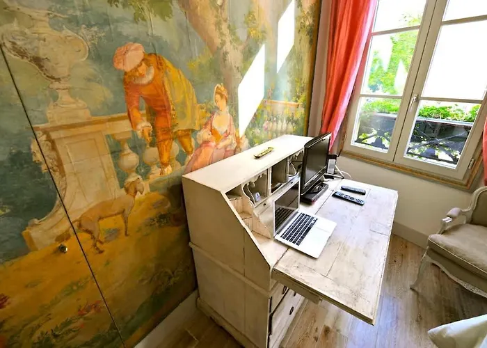 Charming Two Bedroom At Notre - Dame Апартаменты