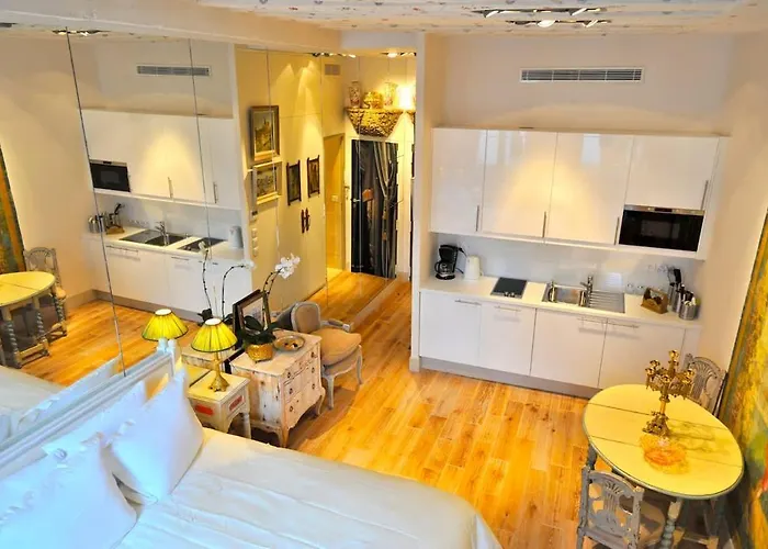 Charming Two Bedroom At Notre - Dame *