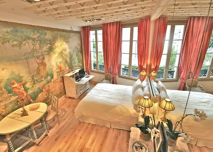 Charming Two Bedroom At Notre - Dame