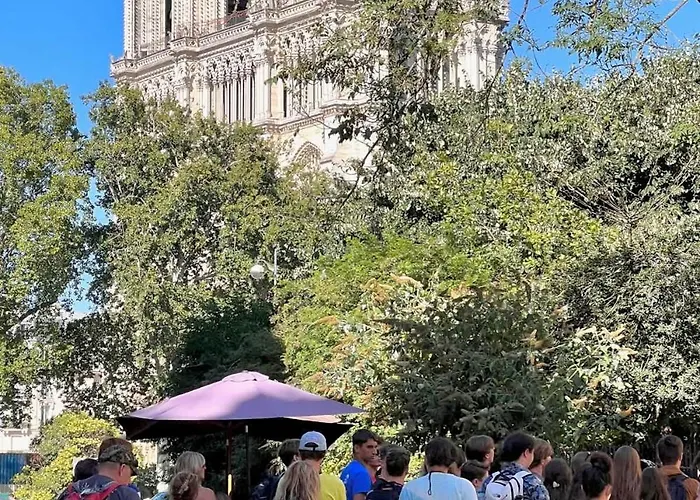 Charming Two Bedroom At Notre - Dame *